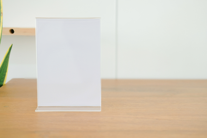 Acrylic Table Top Stands
